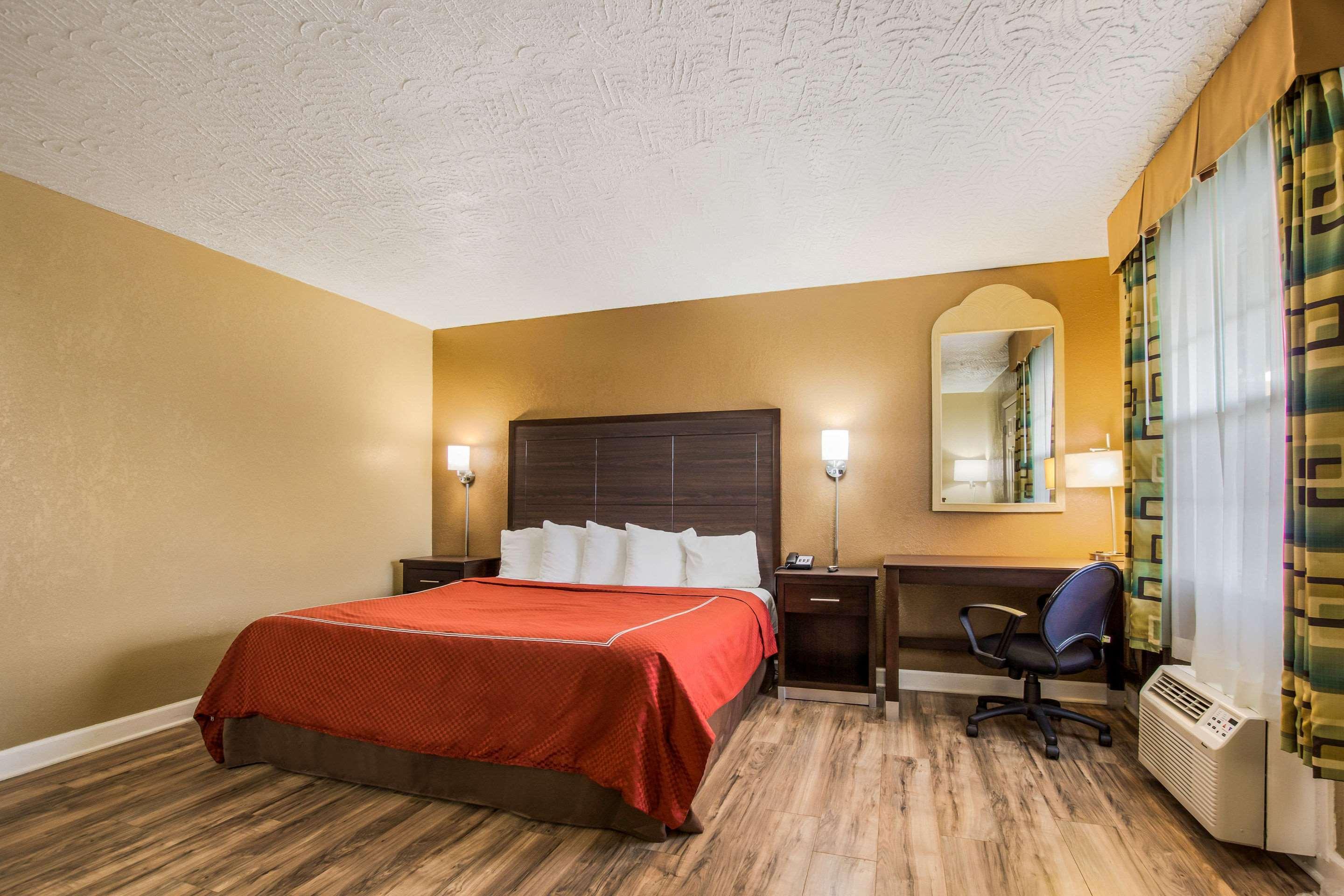 Rodeway Hotel
