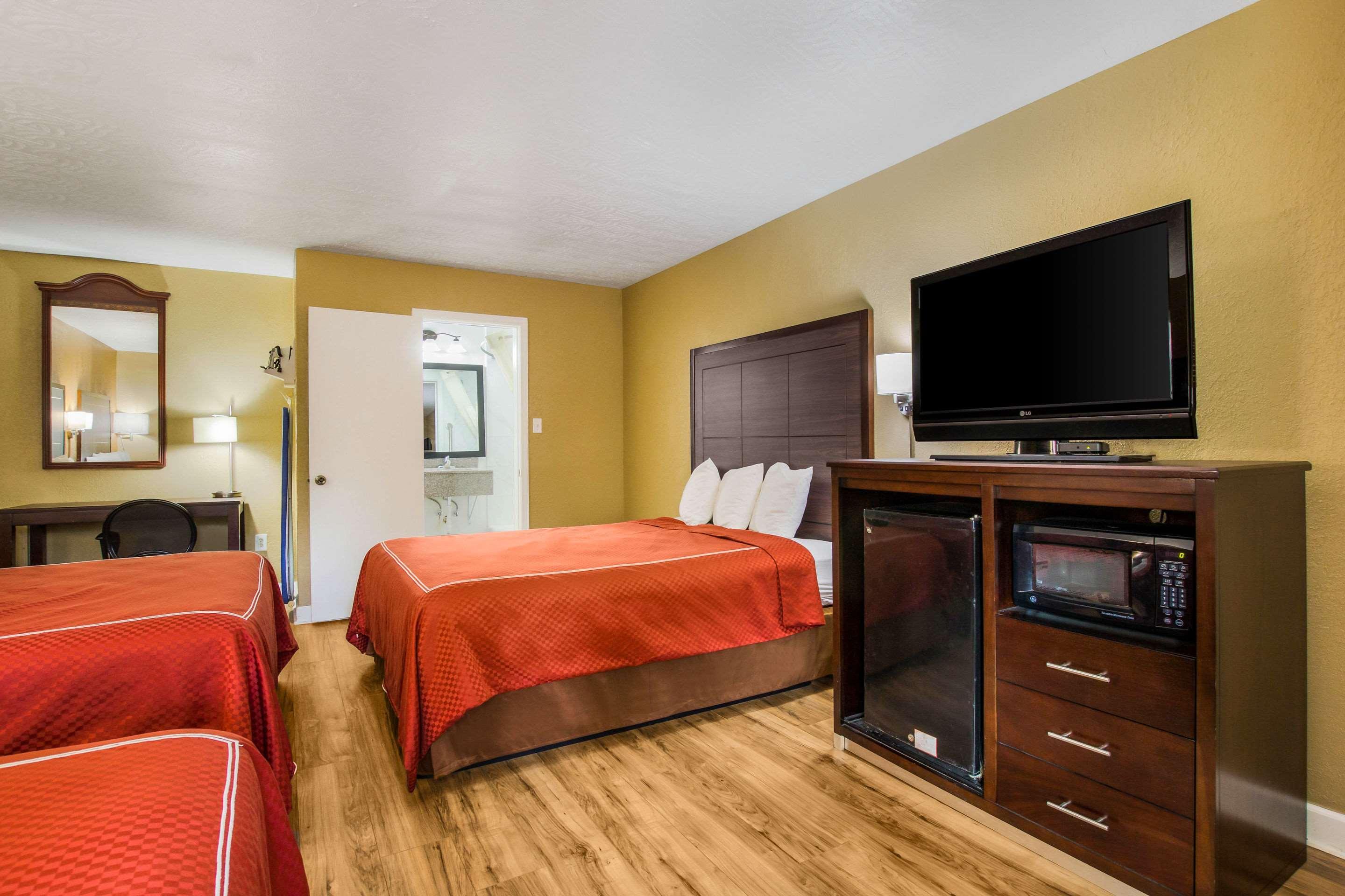 Hotel Rodeway 2*